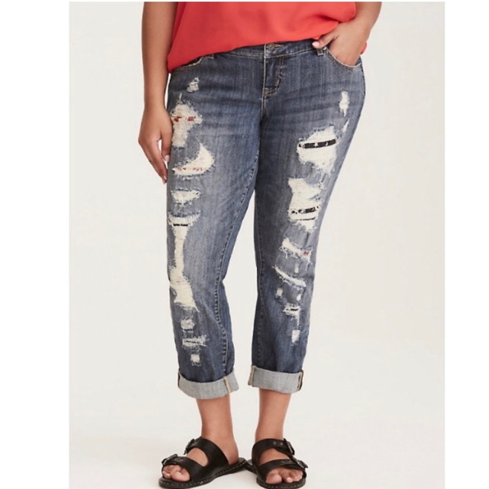 Torrid Premium Deconstructed Boyfriend Jean Sz 22
